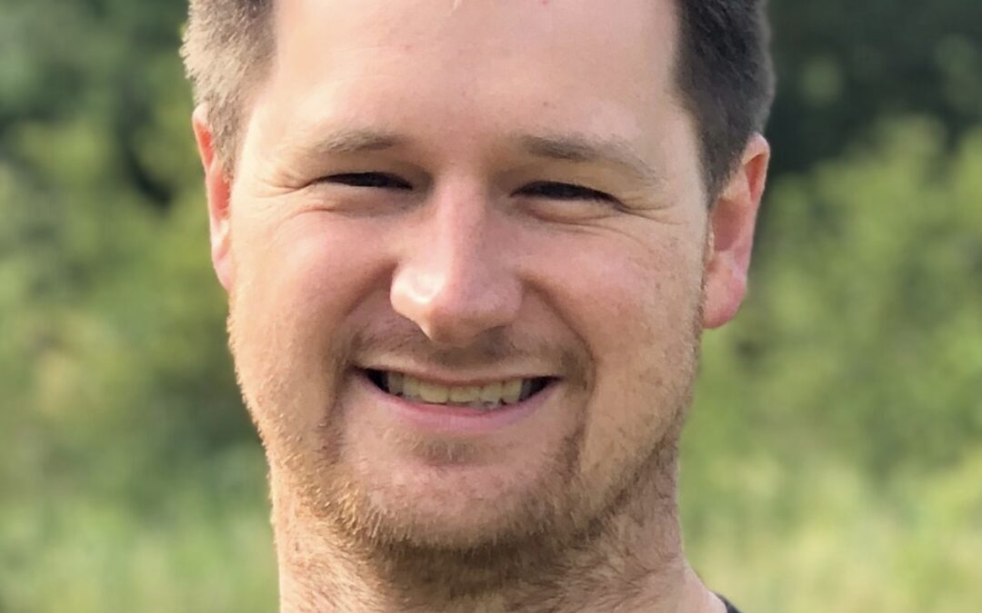 Adam Barrett in Catch Me If You Can